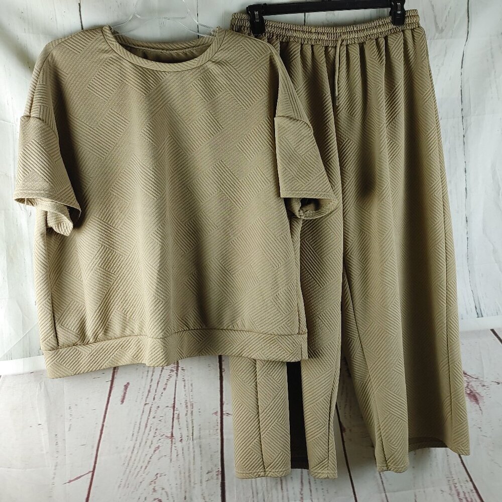 Shein Curve Plus Size 4xl Tan Textured 2pc Outfit… - image 1